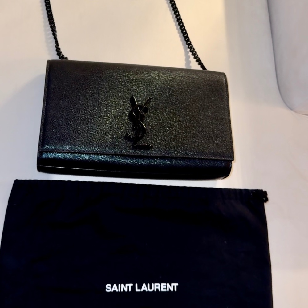 SAINT LAURENT Grain De Poudre Medium Classic Monogram Kate Satchel Black